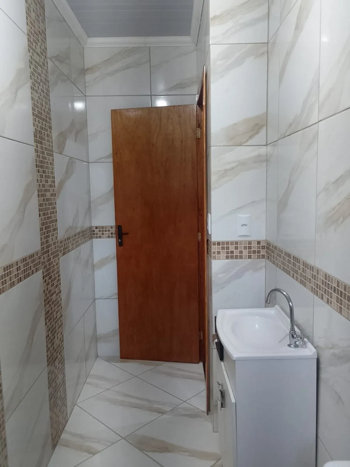 Imagem Casa em Canoas - Mato Grande de 3 dormitórios e 2 vagas DESOCUPADA
