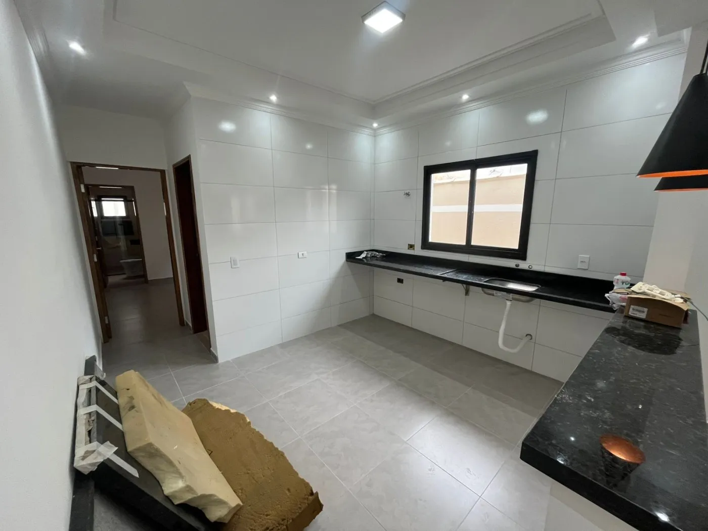 Imagem Casa para Venda em Itanhaém, Corumbá, 2 dormitórios, 1 suíte, 1 banheiro, 2 vagas