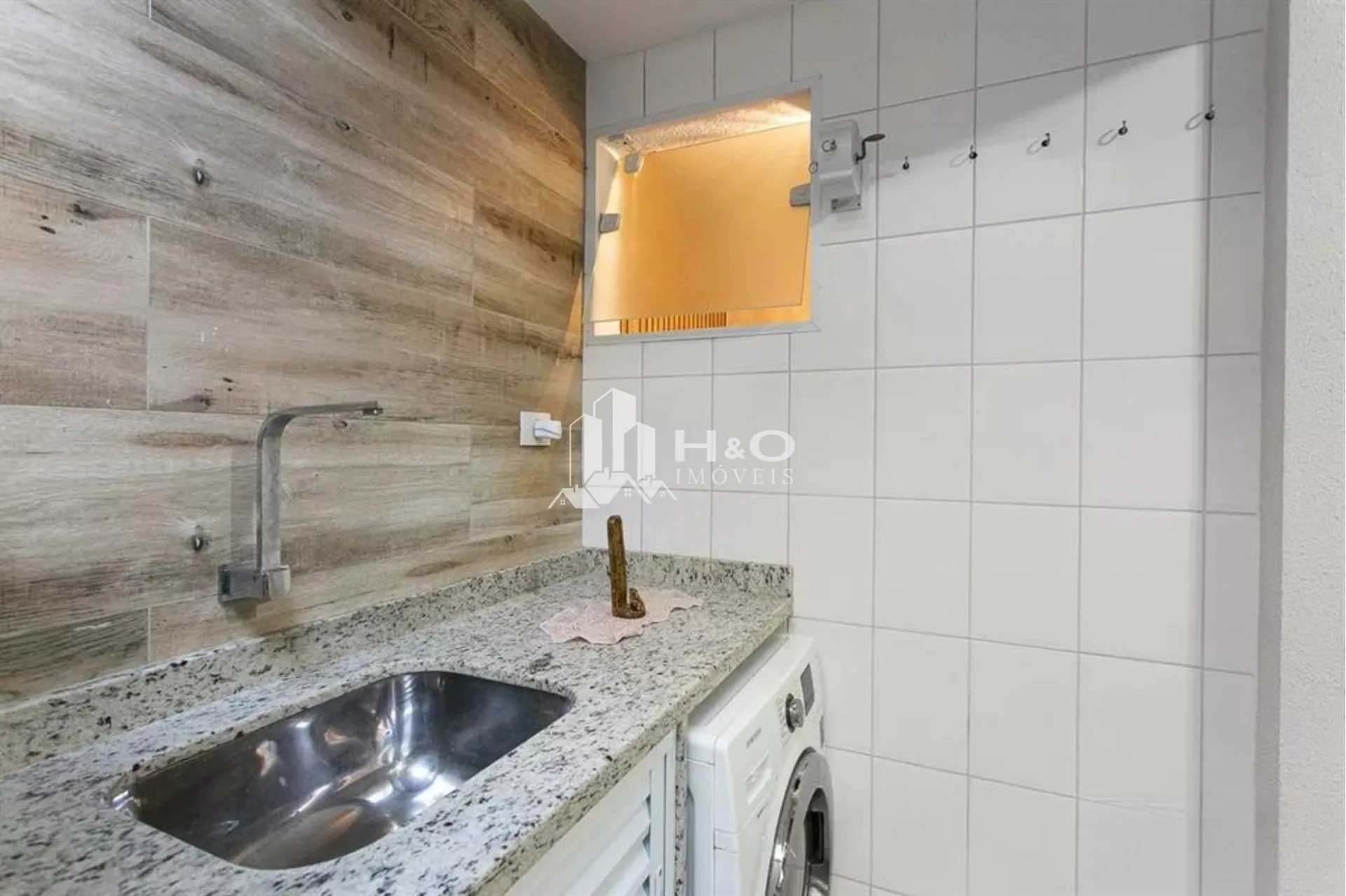 Imagem Casa em Condomínio Fechado com 3 Dormitórios e 2 Vagas à Venda Próxima ao Metrô Vila Aricanduva