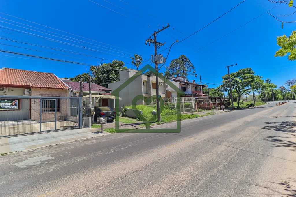 Casa no Residencial Parque Guadalupe entre a Sociedade Hípica de Porto Alegre e Sociedade do BRDE, ...