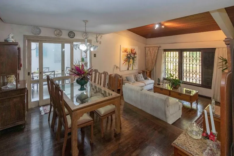 Imagem Casa para Venda - 420m², 5 dormitórios, sendo 2 suites, 6 vagas - Nonoai
