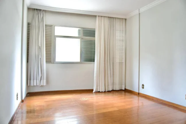 Imagem Apartamento à Venda em Lourdes | Em Frente à Praça da Assembleia |4 Quartos
