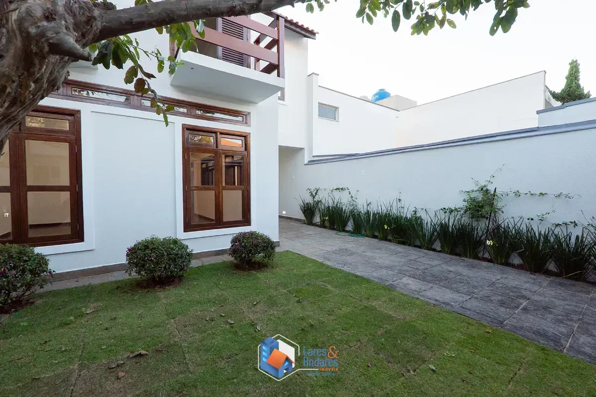 Imagem Casa de vila para venda em Indianópolis com 3 quartos, sendo 1 suíte, 239m²