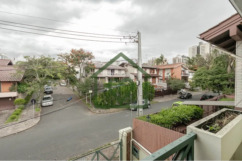 Imagem Casa à venda na Rua Frei Henrique Golland Trindade, próximo à Av. Anita Garibaldi, no bairro Boa ...