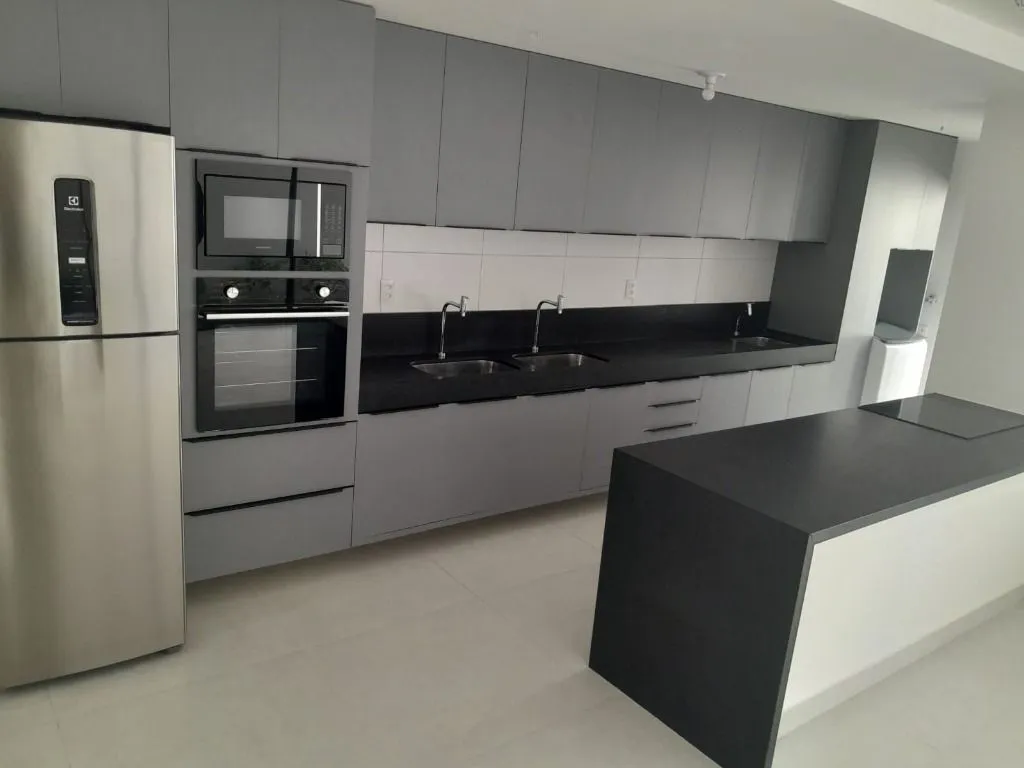 Imagem Casa de alto padrão em Intermares com 3 suítes, área gourmet, condomínio completo e excelente localização.