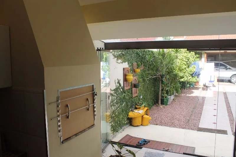 Imagem Casa para Venda - 290.67m², 4 dormitórios, sendo 1 suites, 4 vagas - Camaquã