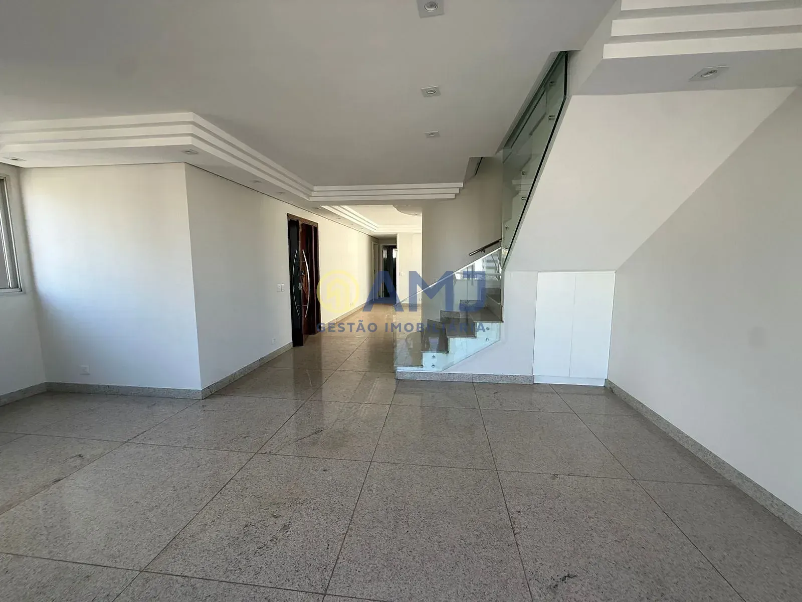 Foto do imóvel Cobertura à venda no Setor Bueno- Condomínio Salzburg em Endereço não informado