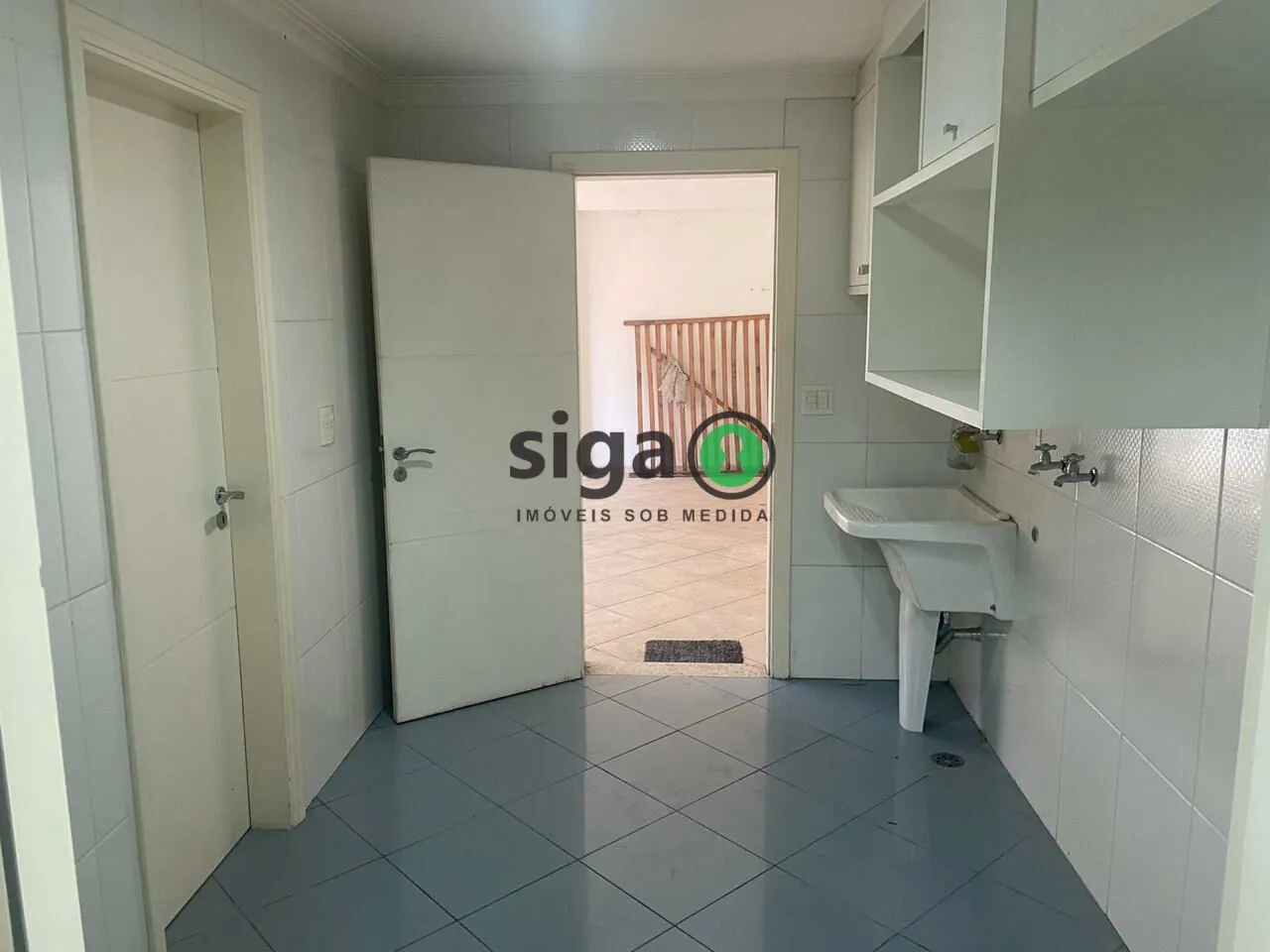 Imagem Sobrado em Moema - 250m², 4 quartos, 2 vagas á Venda !!