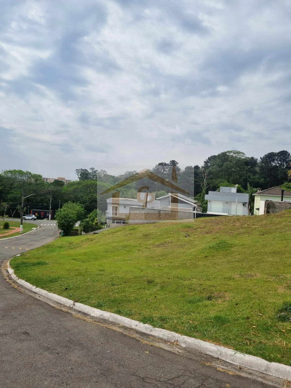 Foto do imóvel Residencial faz encontro com o parque Cemucam!!! Terreno com 901 metros