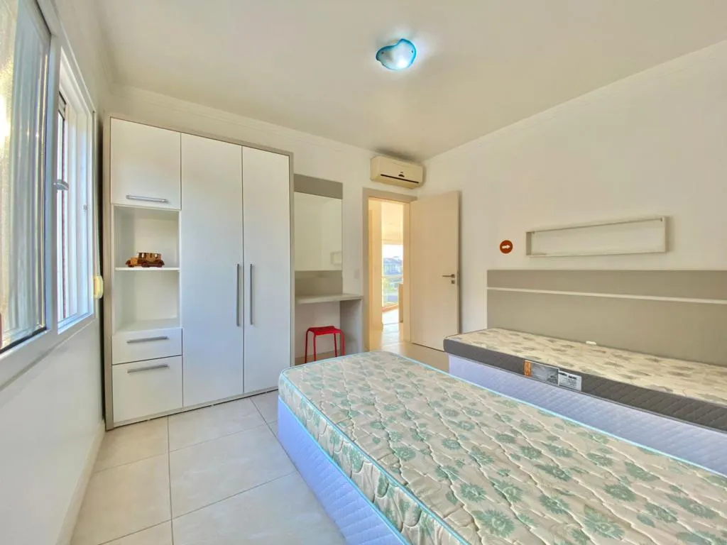 Imagem Casa em Condominio 5 Dormitórios - Bairro Zona Nova