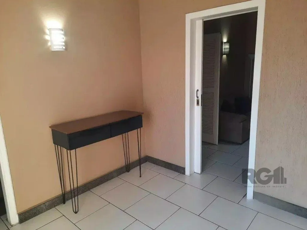 Imagem Casa de 3 dormitórios, no bairro Glória
