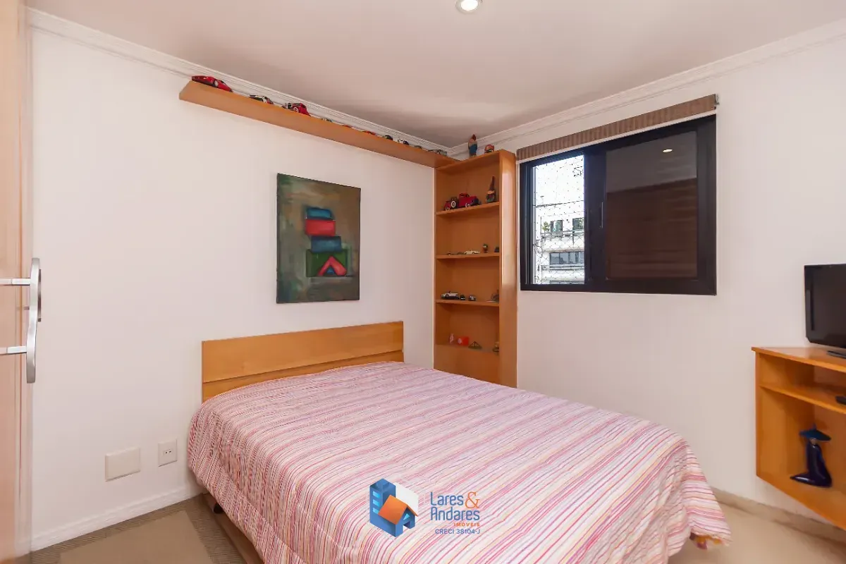 Imagem Cobertura para venda em Moema com 4 quartos, sendo 2 suítes, 206m²