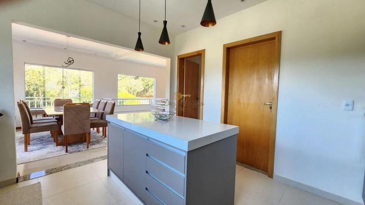 Imagem Casa em Condomínio para Venda em Teresópolis / RJ no bairro Albuquerque