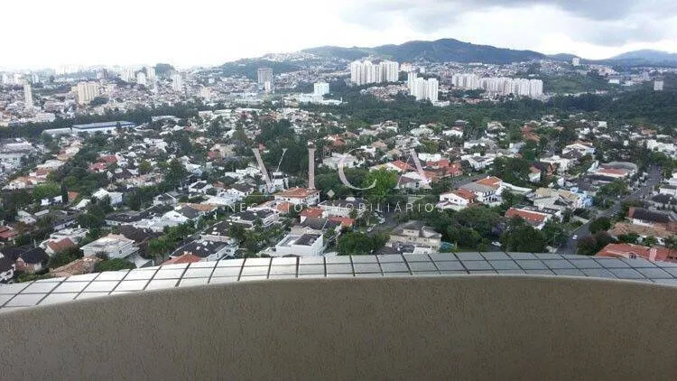 Imagem Alphaville| Europa 202m² 4 dorms, 3 suítes, 3 vagas e varanda|R$ 1.885.000