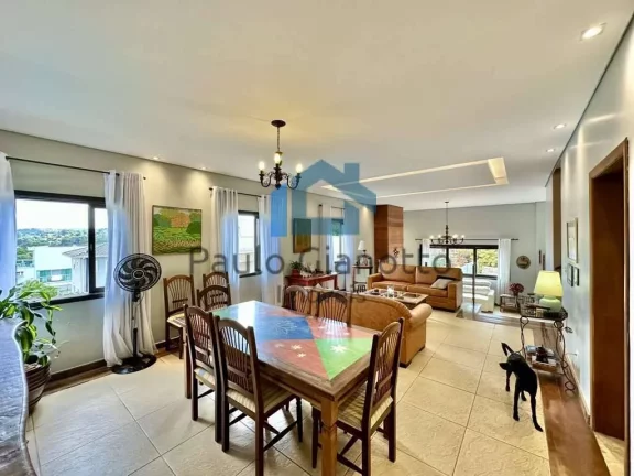Imagem Casa Espetacular no Golf Village na Granja Viana