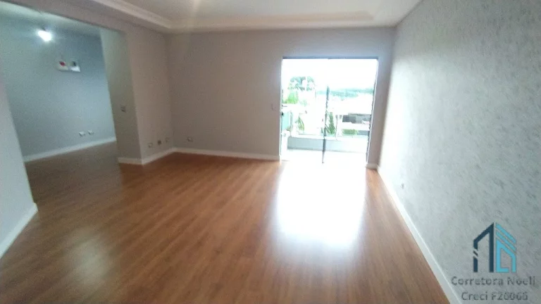 Imagem Casa a venda, em um dos melhores Bairros de São José dos Pinhais, 04 quartos sendo uma suíte e 02 Demi Suítes, 12 vagas no Aristocrata .