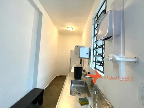 Imagem Casa para locação em Pinheiros, São Paulo-SP: 5 quartos, 5 salas, 2 banheiros, 2 vagas de garagem, 190m² de área.