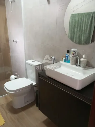 Imagem Casa à venda com 2 quartos , 70m² em Forquilhas São José
