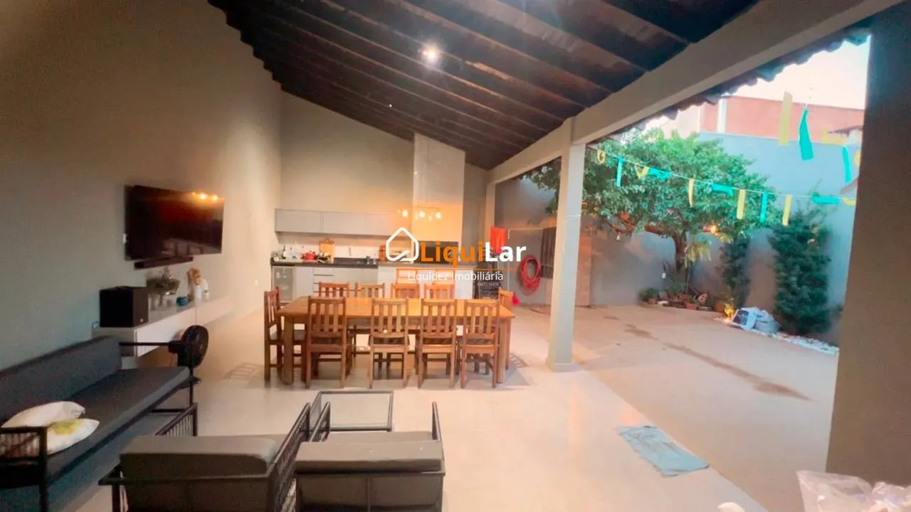 Imagem Condomínio Cora Carolina | Casa Reformada, 2 Quartos, Suíte, Área Gourmet e Energia Solar