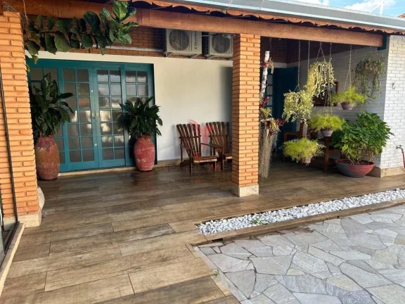 Imagem Vendo essa linda Casa no Jardim Botânico em São Pedro - SP