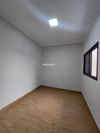 Imagem Casa à venda, com 8 quartos, 240m2