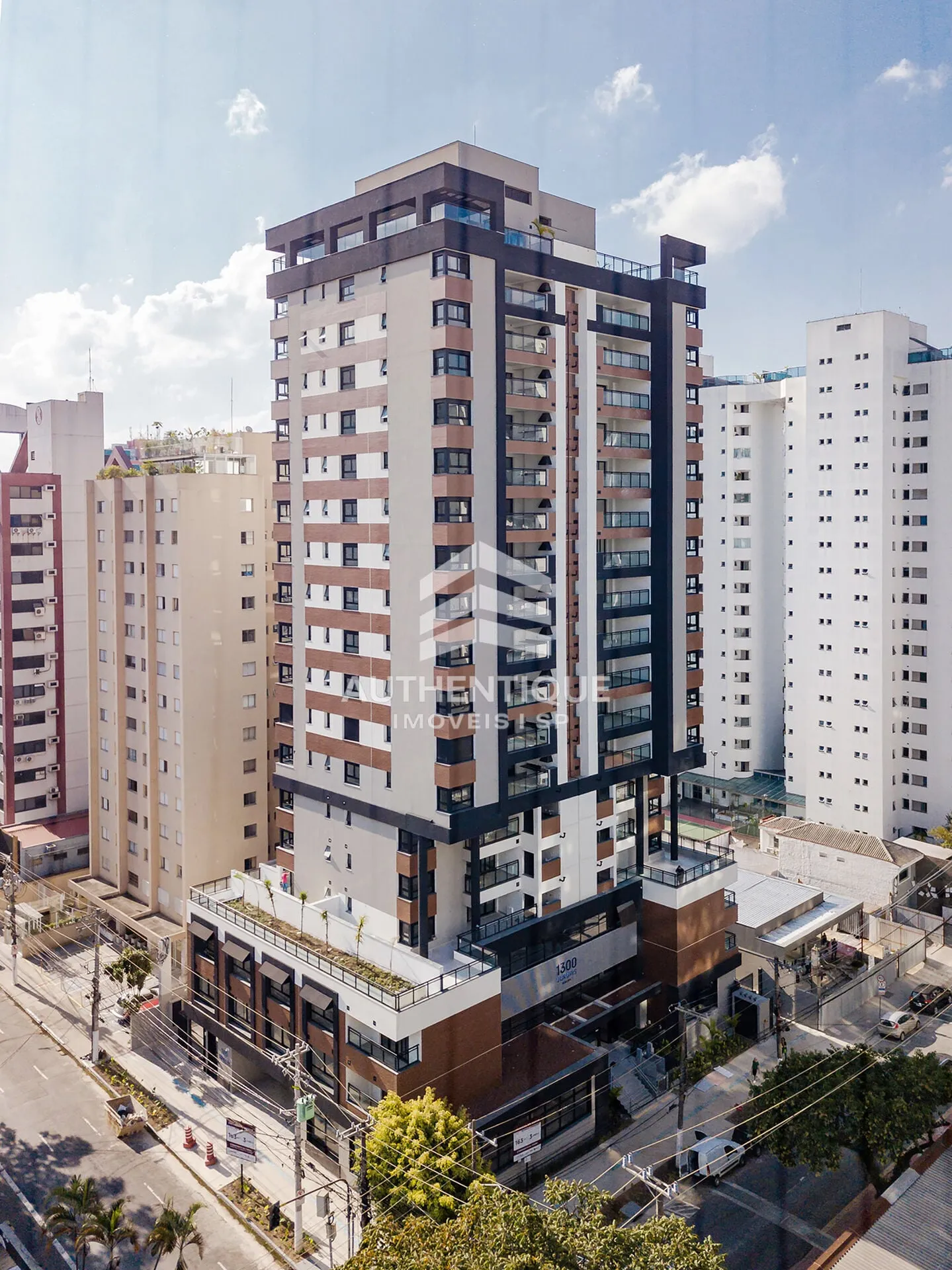 Imagem 1300 Jurupis Moema - Apartamento à venda em São Paulo/SP
