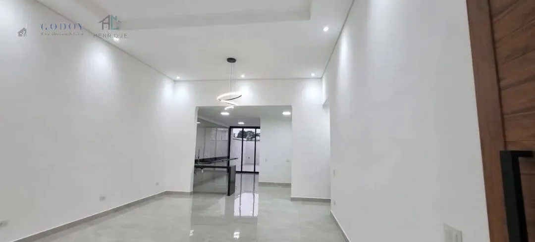 Imagem Casa Moderna Térrea com 3 Suítes e Estrutura de Clube - Próxima ao Shopping
