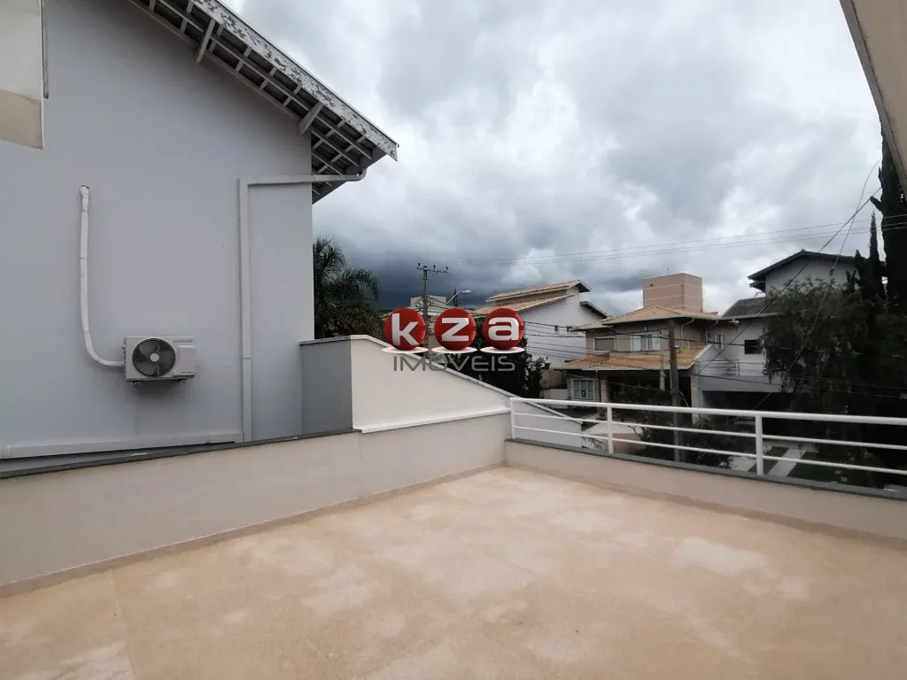 Imagem Casa de Alto Padrão em Condomínio Exclusivo em Vinhedo-SP: 3 Quartos, 1 Suíte, 3 Salas, 3 Banheiros, 4 Vagas de Garagem.