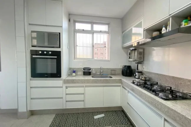 Imagem APARTAMENTO COM 03 QUARTOS, SUITE, 02 VAGAS DE GARAGEM E LAZER!!!!!