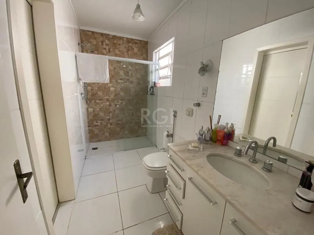 Imagem Casa para Venda - 323m², 4 dormitórios, sendo 2 suites, 3 vagas - Jardim Itu