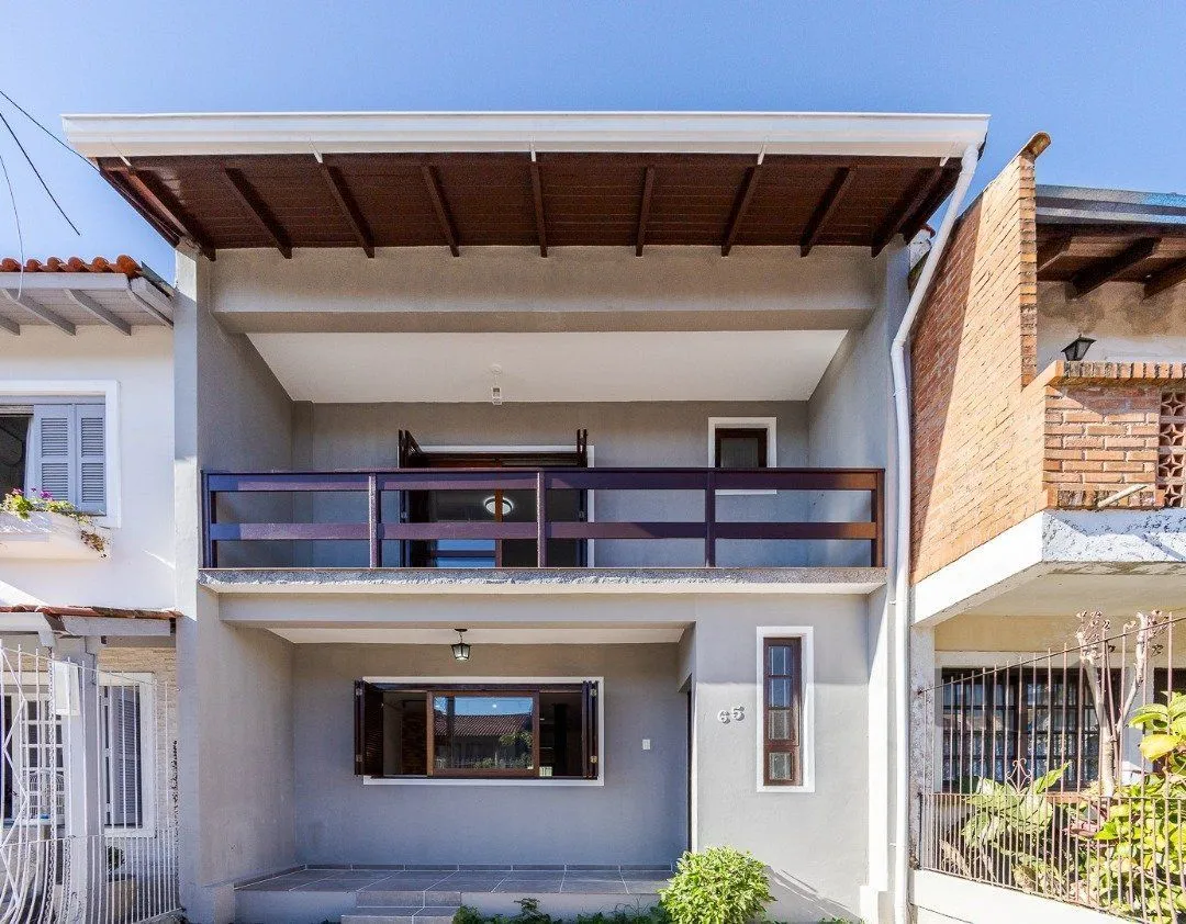 Imagem Casa 103m² - 3 dormitórios, 1 suíte, piscina, 2 vagas no bairro Hípica