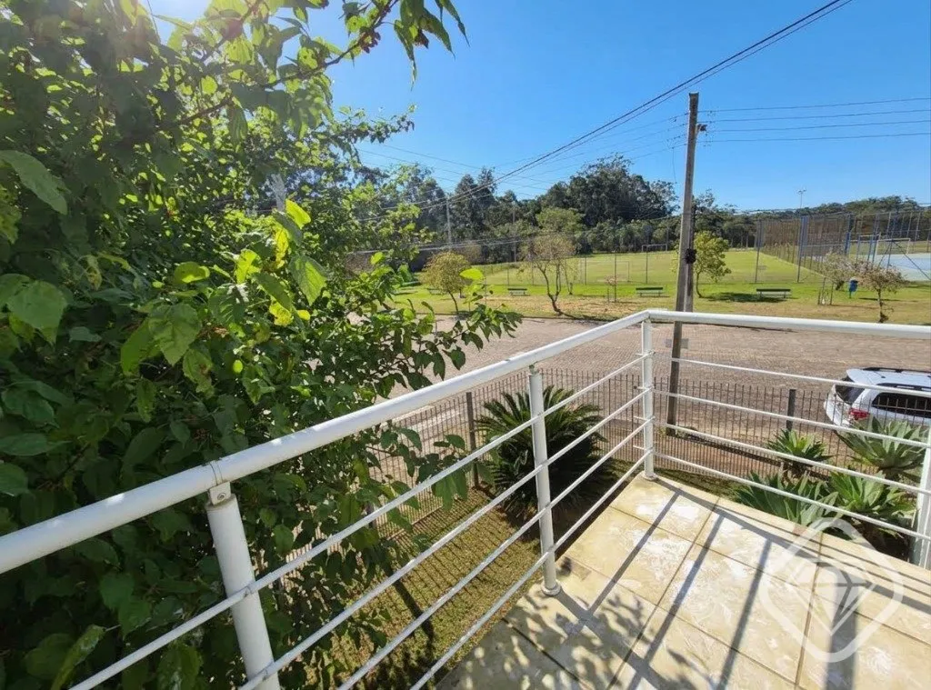 Imagem Uma casa que ganha ainda mais valor pelo espaço que oferece.

Casa de esquina no Jardins do Prado, ...