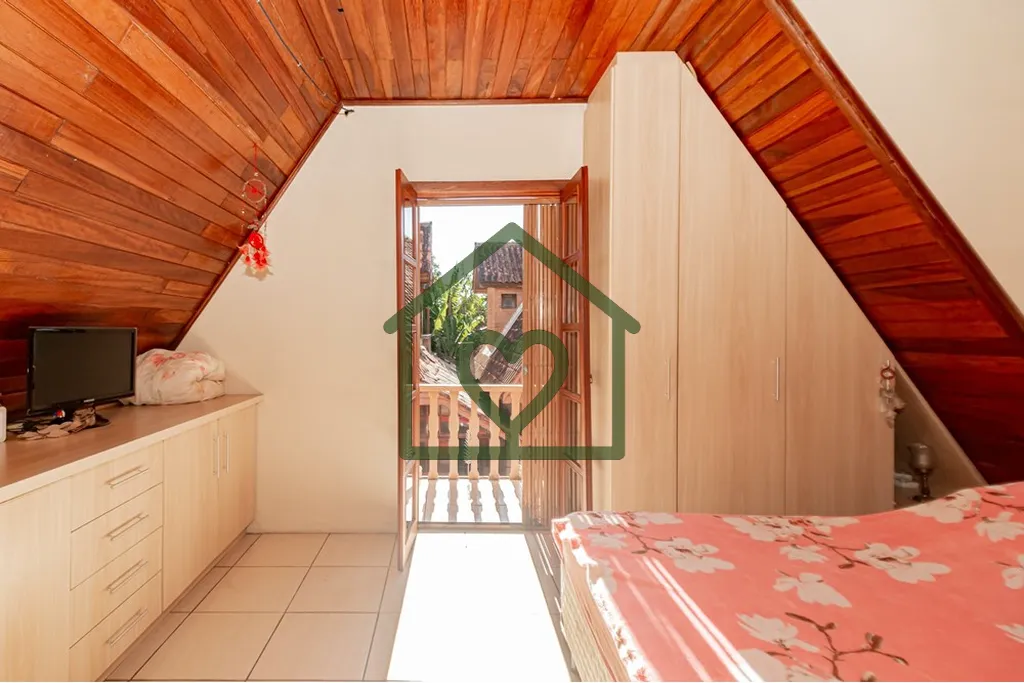 Imagem Charmosa casa em estilo cabana rústica, com 3 dormitórios e 2 banheiros, ideal para quem busca con...