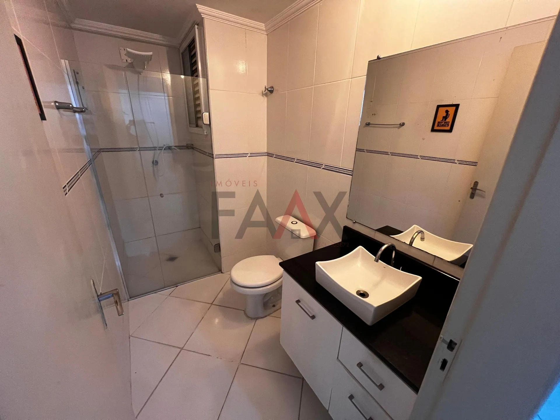 Imagem Apartamento Semi Mobiliado à Venda no Edifício Tia Meri, Bairro Santa Cruz