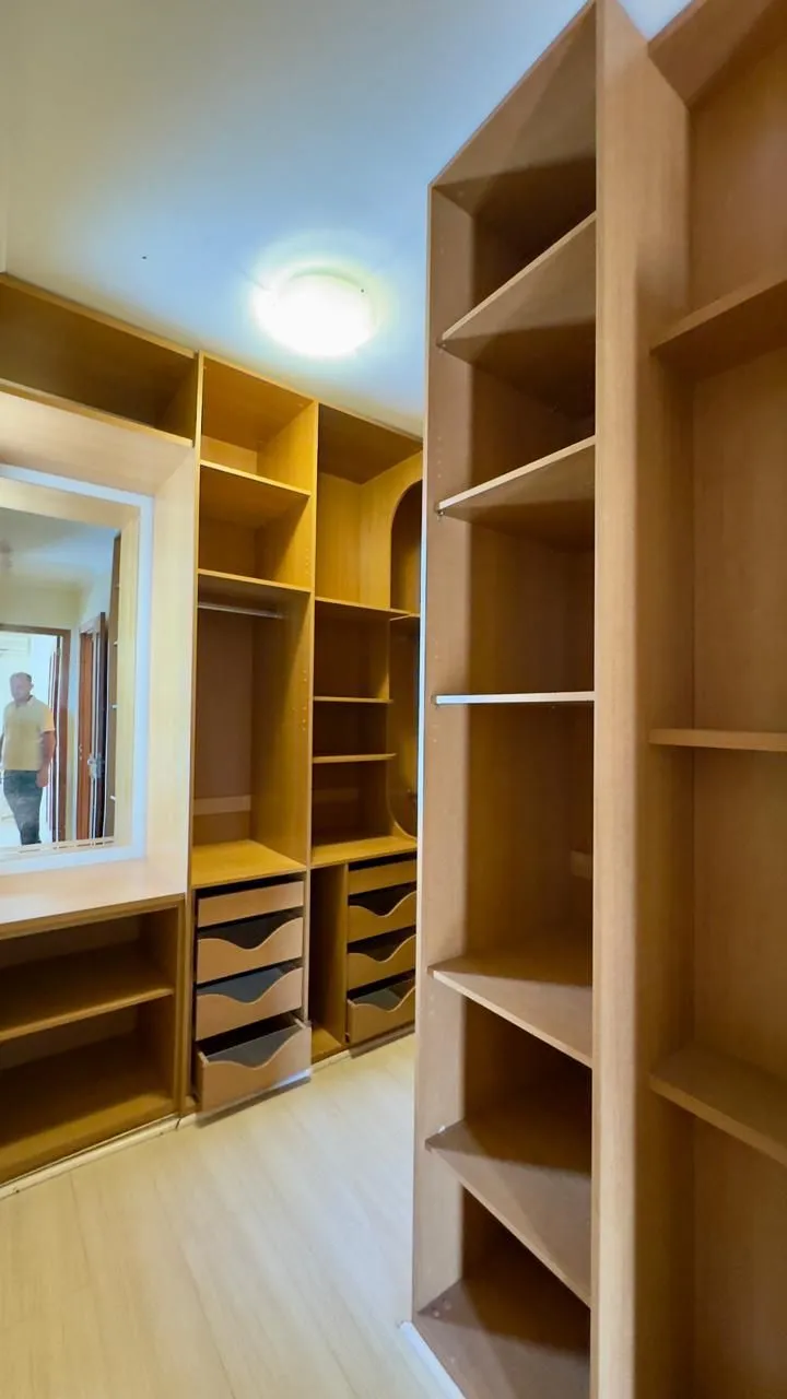 Imagem MÁFFER IMÓVEIS ALUGA Magnífico apartamento de 4 dormitórios - Auxiliadora | Porto Alegre Rua General Couto de Magalhães 2 vagas de garagem Vista espetacular para o Guaíba