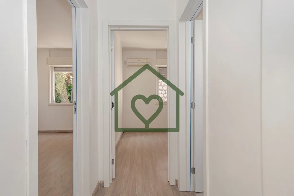 Imagem Grande oportunidade de morar com conforto e tranquilidade!! Apartamento de dois dormitórios com vag...