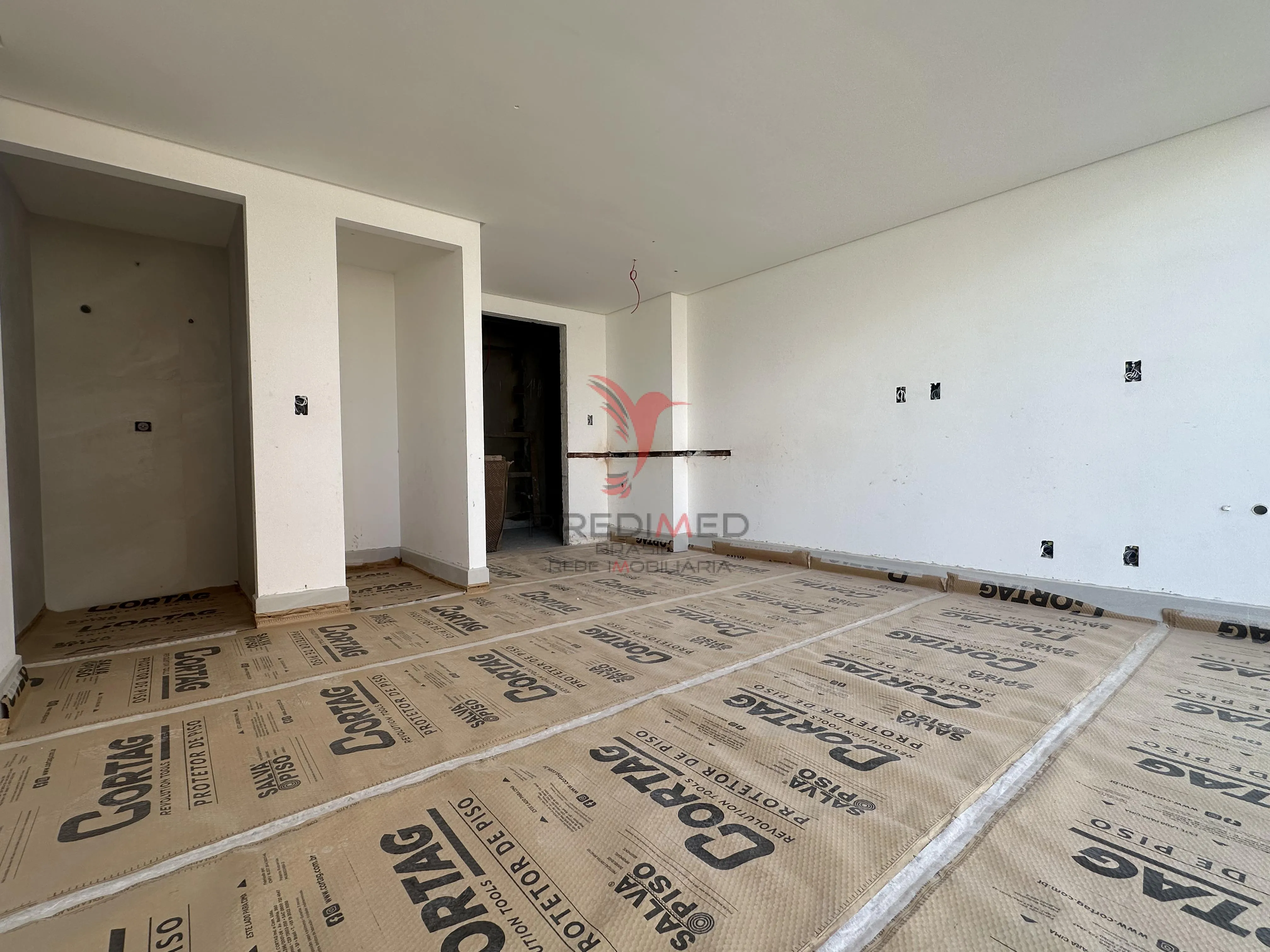 Imagem Vende-se flat novo na melhor localização do Bessa, pé na areia