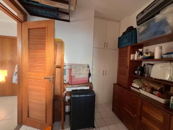 Imagem Apartamento amplo com três quartos varanda gourmet a vender na Pituba