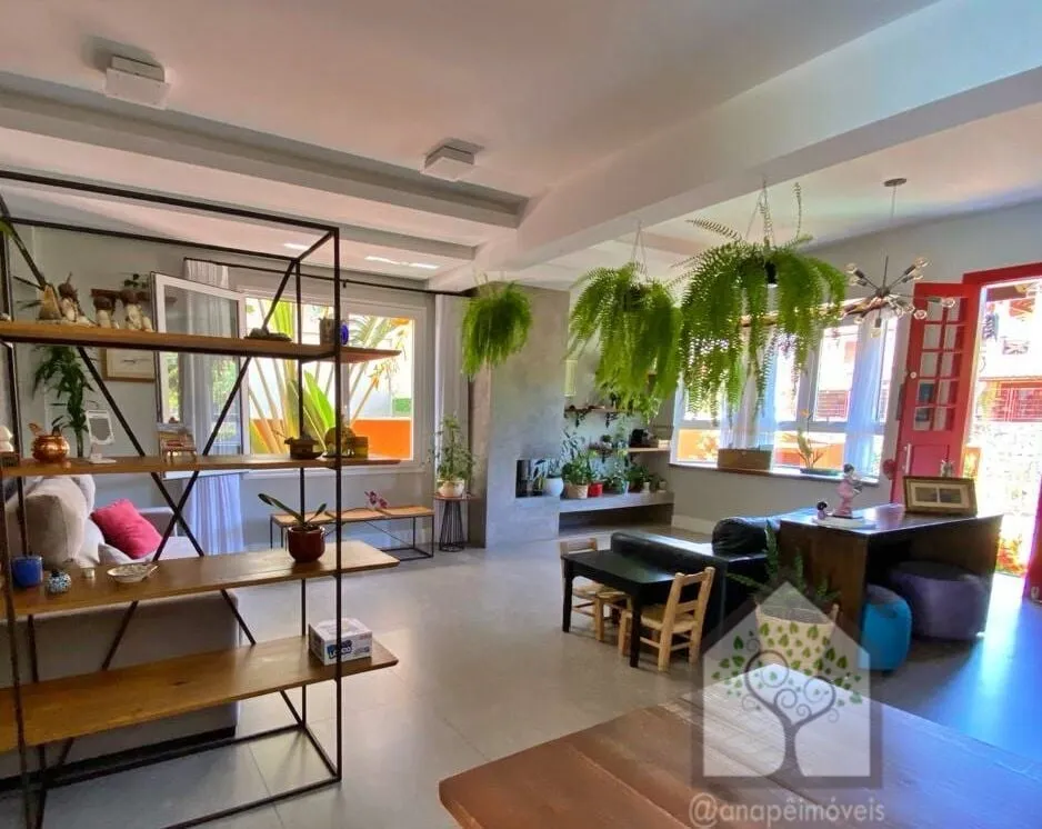 Imagem Linda Casa à Venda no Bairro Itacorubi - Florianópolis-SC