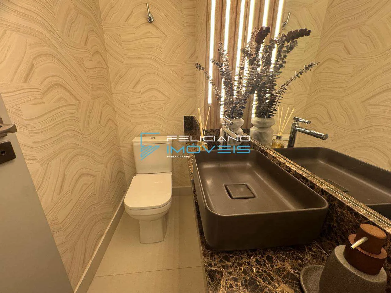 Imagem Apartamento com 2 quartos, Guilhermina, Praia Grande - R$ 905 mil, Cod: 6855