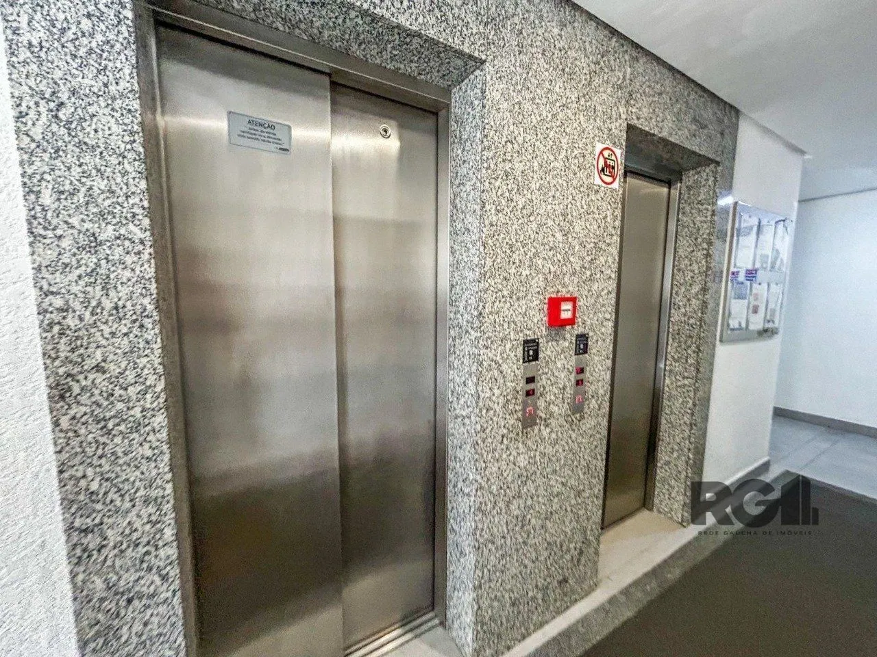 Imagem APARTAMENTO, 3 DORMITÓRIO, 1 SUÍTE, 1 VAGA, BAIRRO CAMAQUÃ, PORTO ALEGRE-RS