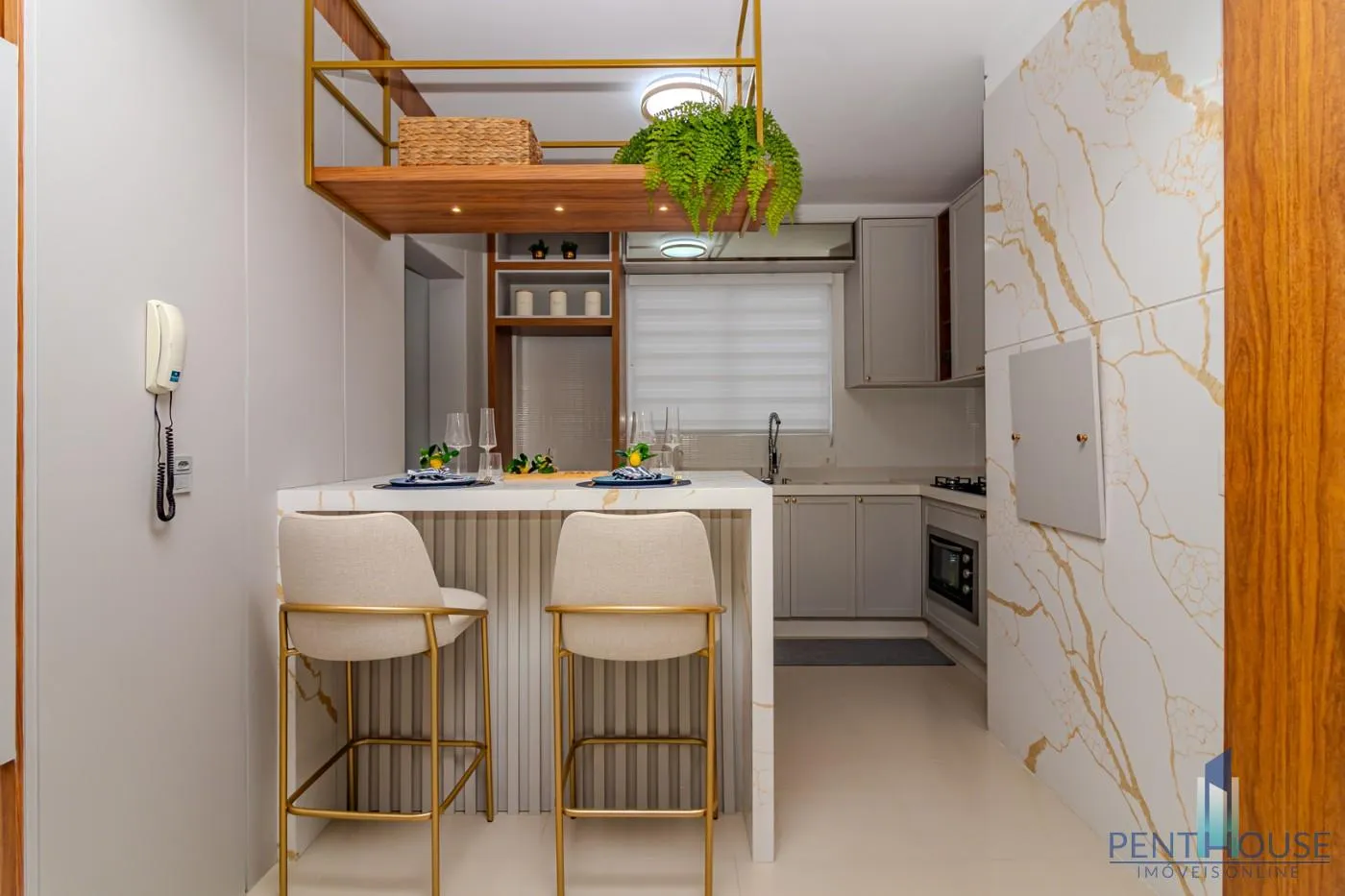 Imagem Apartamento Zona Central para Venda em Balneário Camboriú, CENTRO, 3 dormitórios, 3 suítes, 3 banheiros, 2 vagas