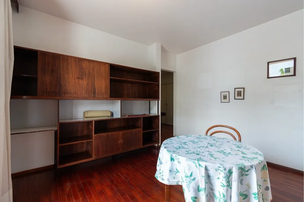 Imagem Casa à venda em São Paulo, Pacaembu, com 3 quartos, 590m2