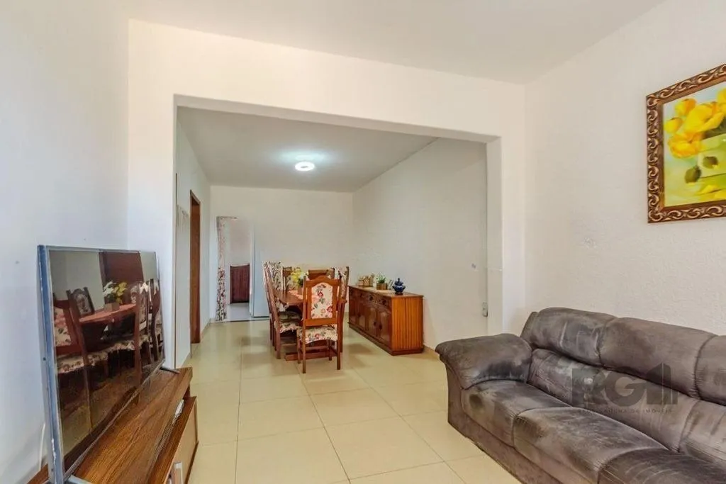 Imagem Casa de 3 dormitórios no bairro Rubem Berta