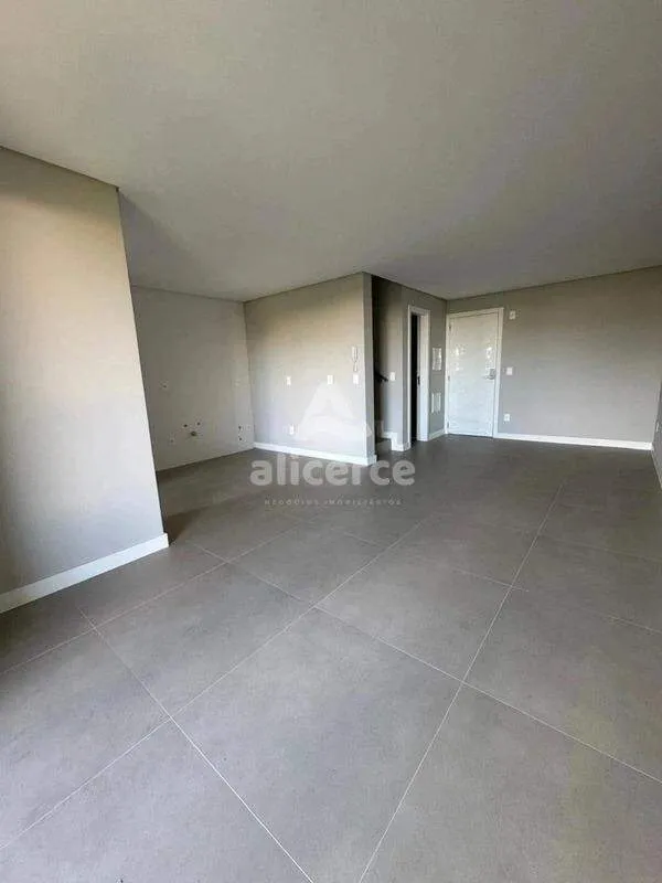 Imagem Apartamento DUPLEX 2 dormitórios com suíte, sacada com churrasqueira, próximo ao mar, em Ingleses - Florianópolis - SC