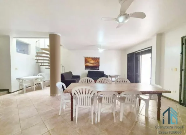 Imagem Sobrado a venda com 430m2 no centro de Guaratuba PR