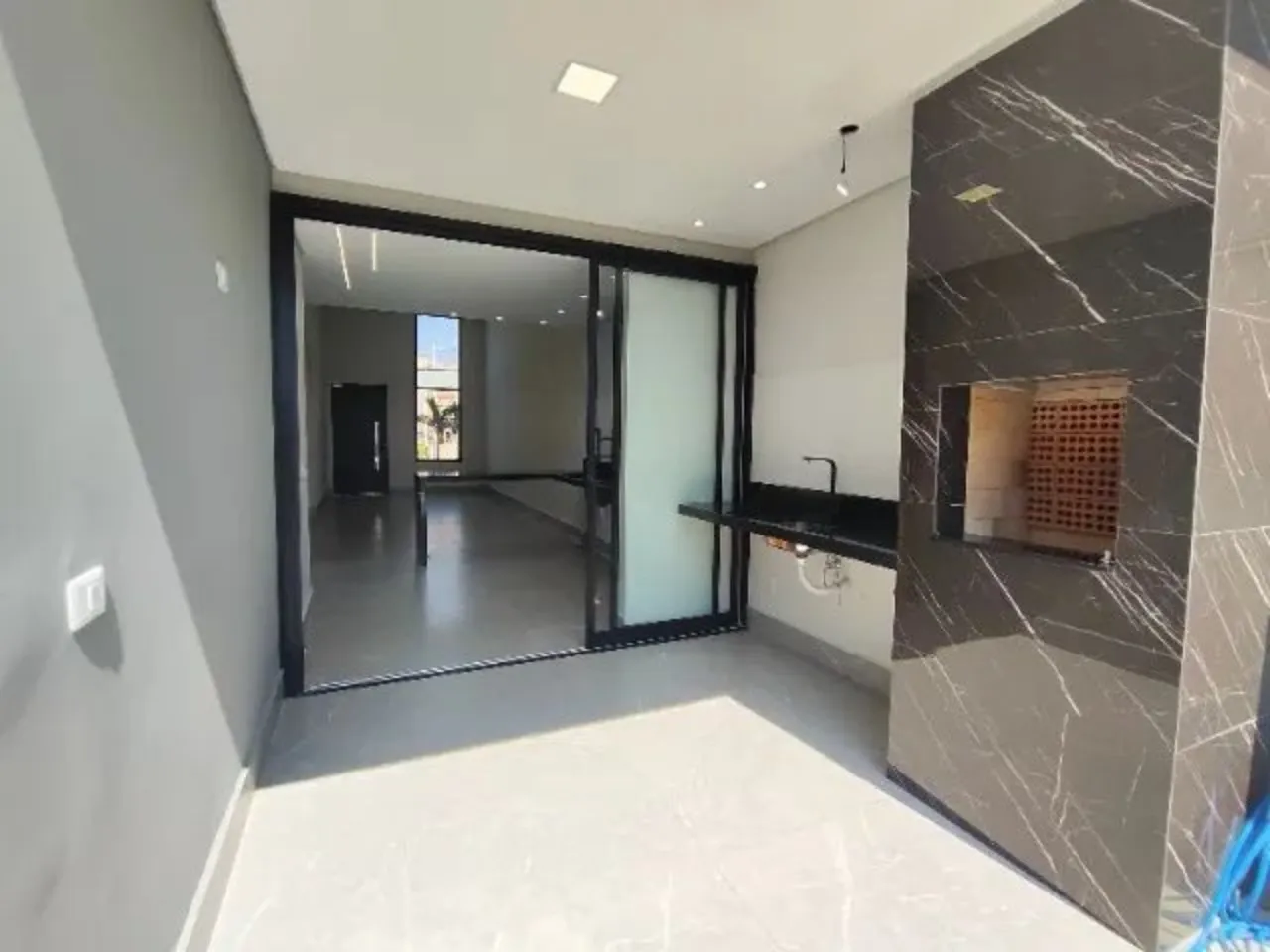 Imagem Casa em Condomínio à Venda em Sorocaba-SP, Horto Florestal: 3 Quartos, 1 Suíte, 1 Banheiro, 2 Vagas, 115,08m²