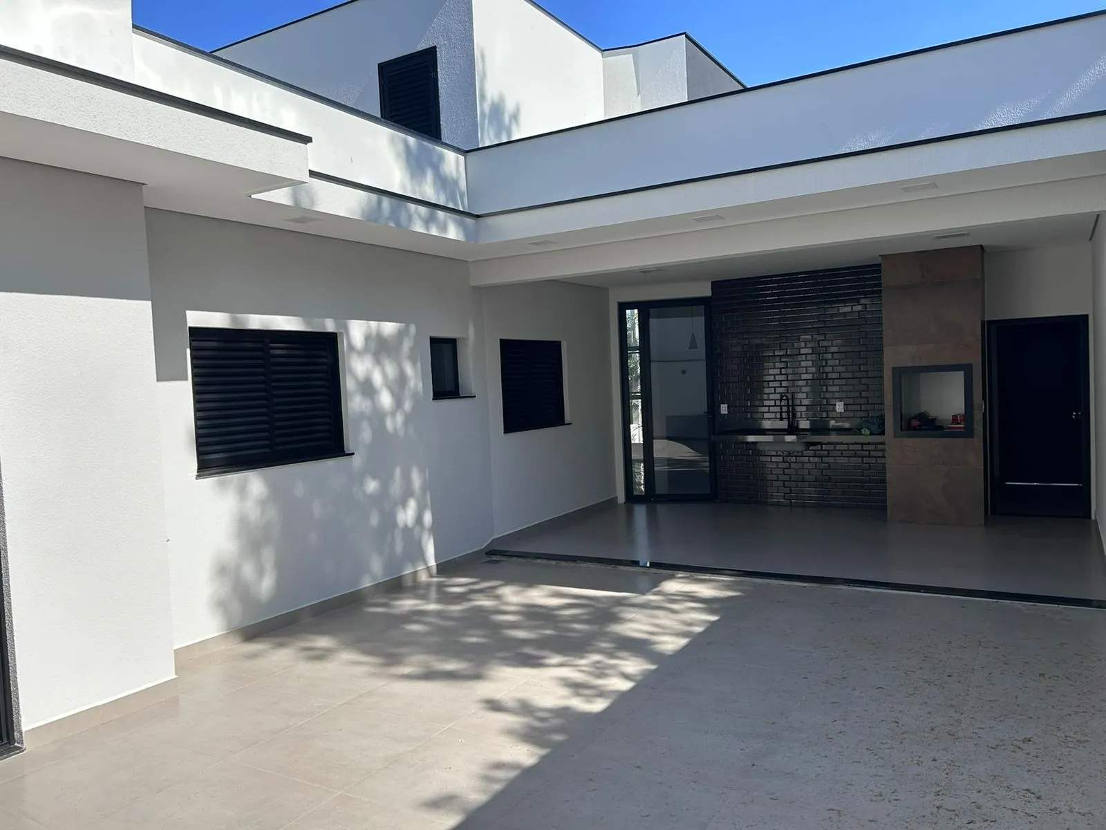 Imagem Casa a Venda com 3 Dormitórios no Condomínio Golden Sigma