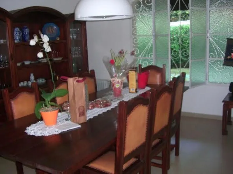 Imagem Espetacular chácara à venda em Valinhos-SP, bairro Joapiranga, com 3 quartos, 3 suítes, 2 salas, 6 banheiros, 8 vagas de garagem e 700m² de área.