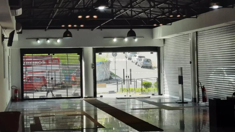 Imagem Excelente oportunidade de locação: Loja comercial de 250m² com 3 banheiros e 15 vagas de garagem no Morumbi, São Paulo-SP!